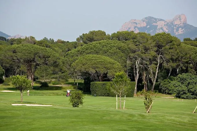 Superbe De Standing Le Trophee Du Golf Saint-Raphael (Var)
